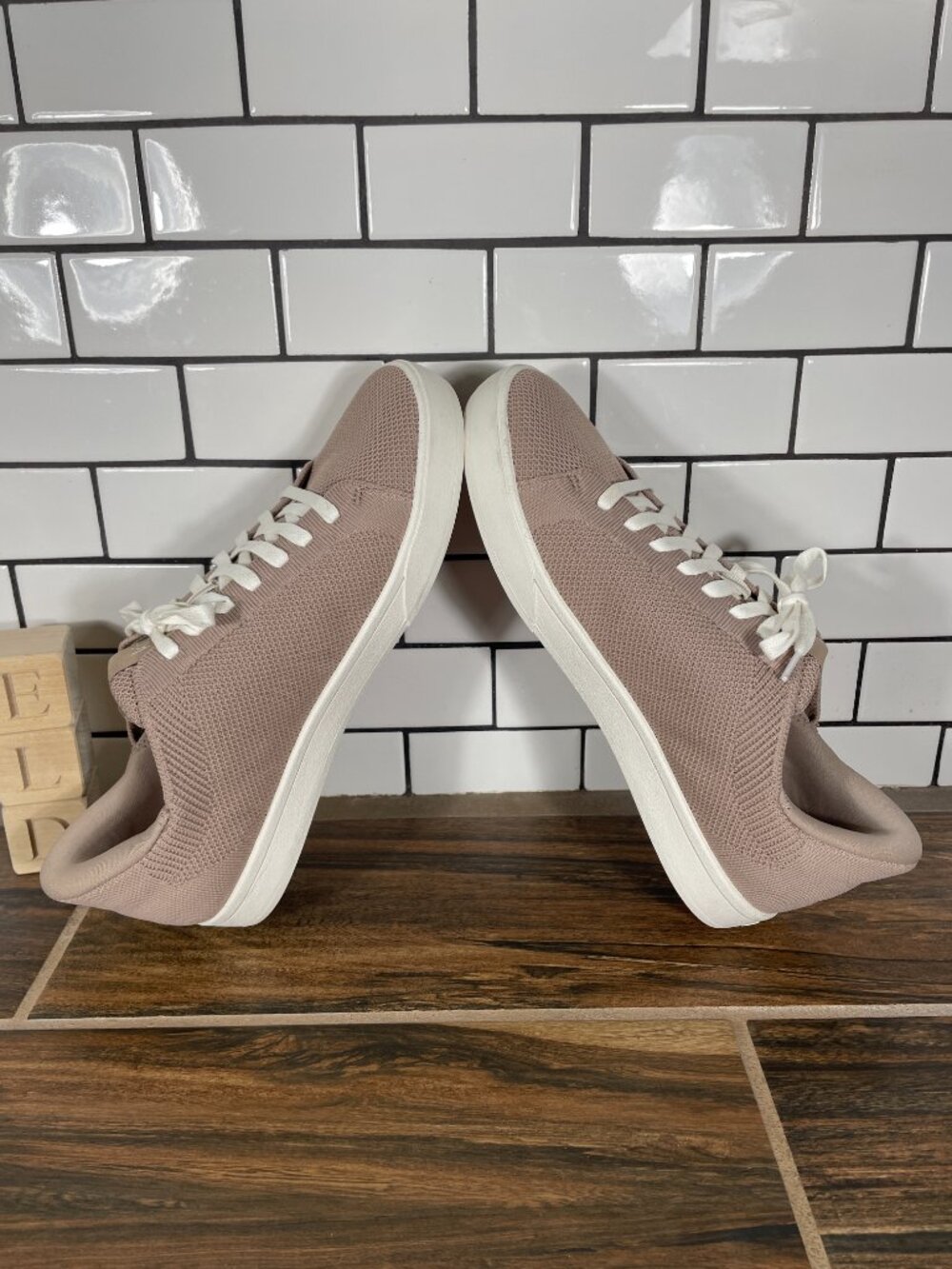 Kizik Irvine Shoes Womens Size 9.5 Wide 2E Taupe Hands Free Casual Sneakers - Picture 6 of 13
